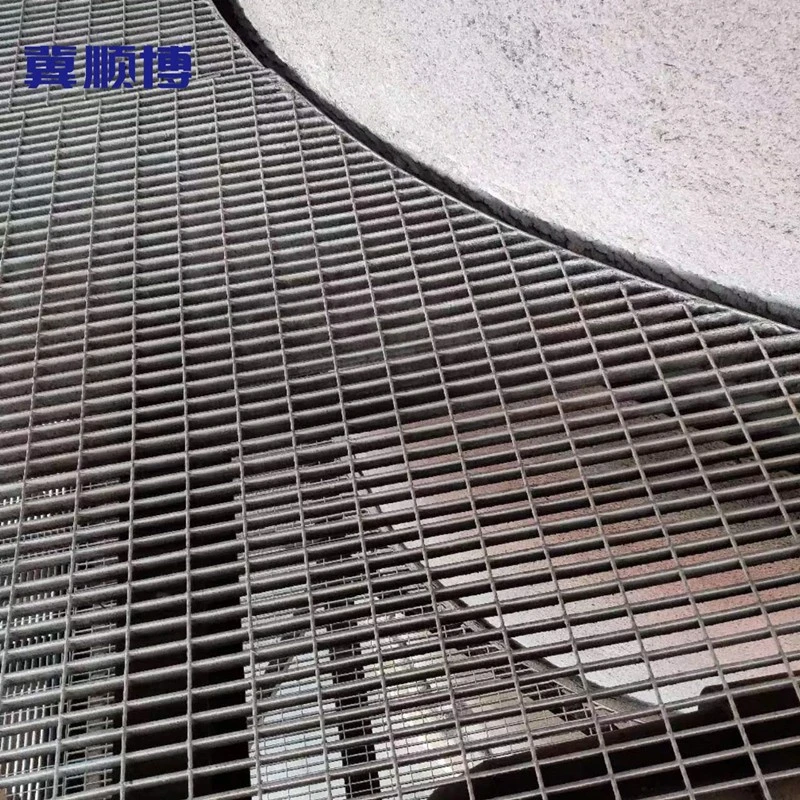 3-Platform steel grating